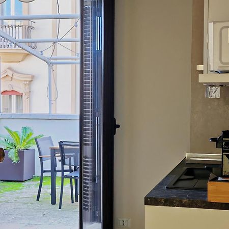 Blu Mazzini 1 - Appartamento Luxury Con Terrazza Privata Lecce Esterno foto